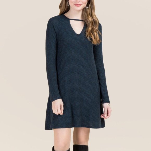 Francesca's Collections Dresses & Skirts - 🌸Peacock Colored Knit Dress!